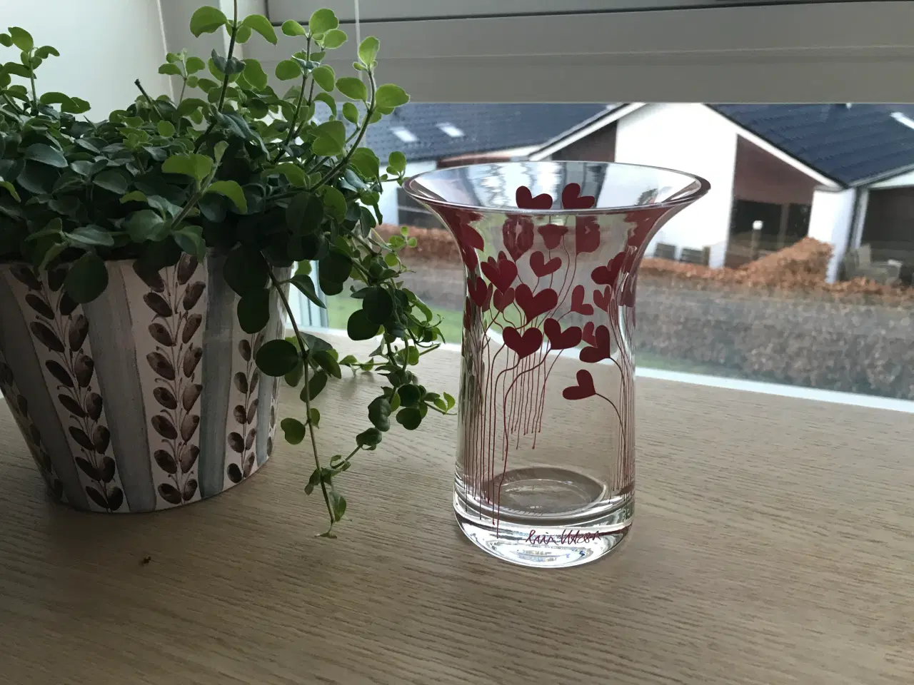 Billede 1 - Glas, Vase med masser af røde hjerter, Rosendahl