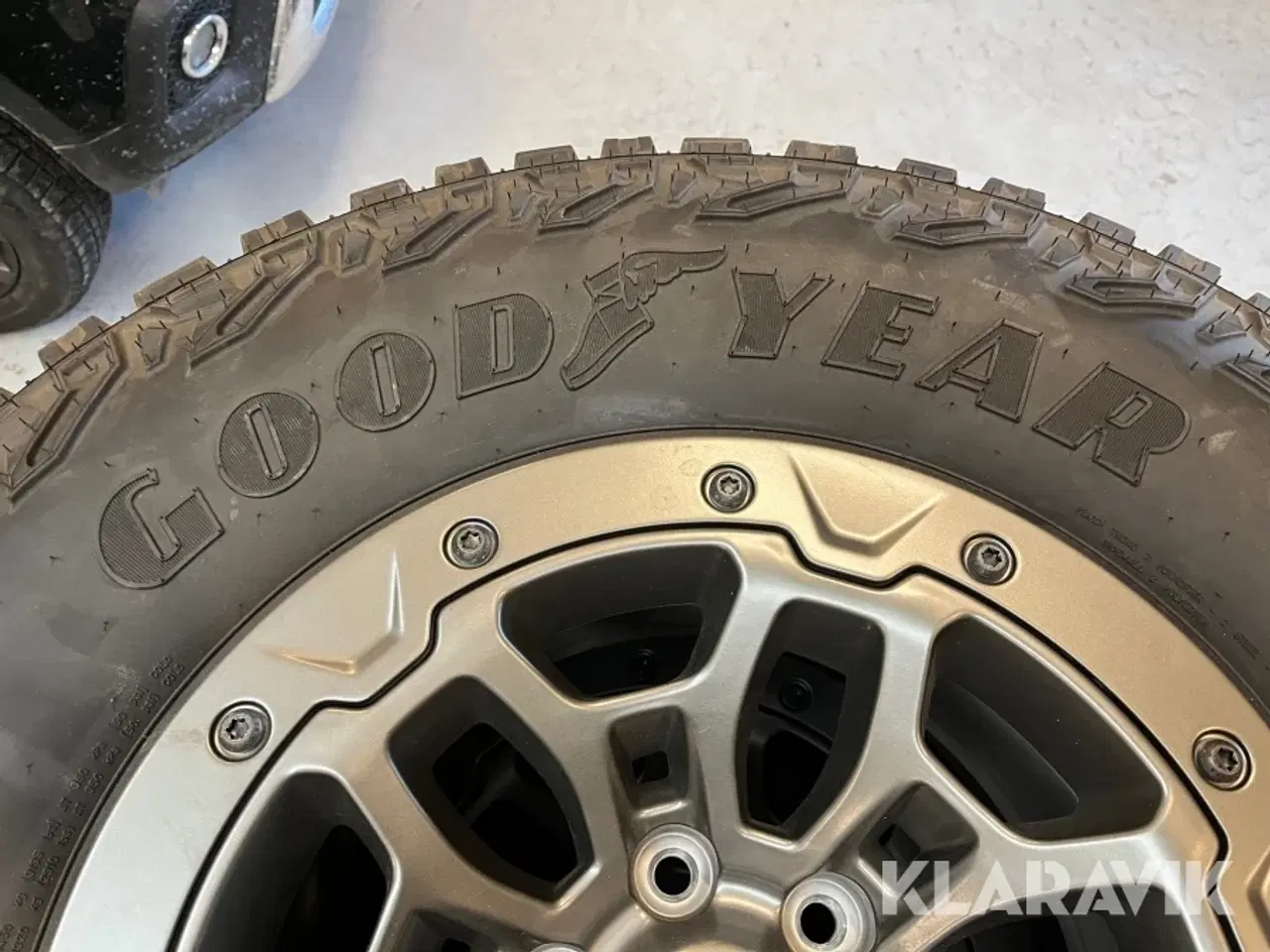 Billede 6 - Komplethjul Goodyear 325/65R18 - fra Dodge Ram