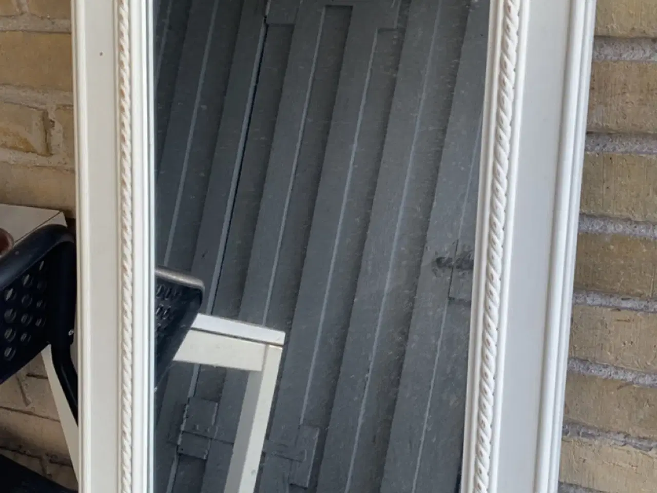 Billede 3 - Spejl i dekorativ ramme – hvid