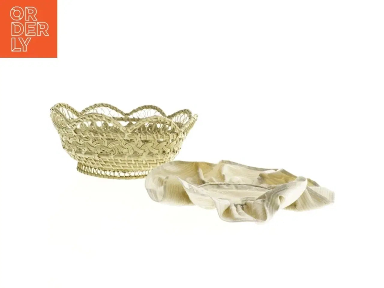 Billede 3 - Flettet brødkurv med stofbeklædning fra Lene Bjerre (str. 26 x 11 cm)