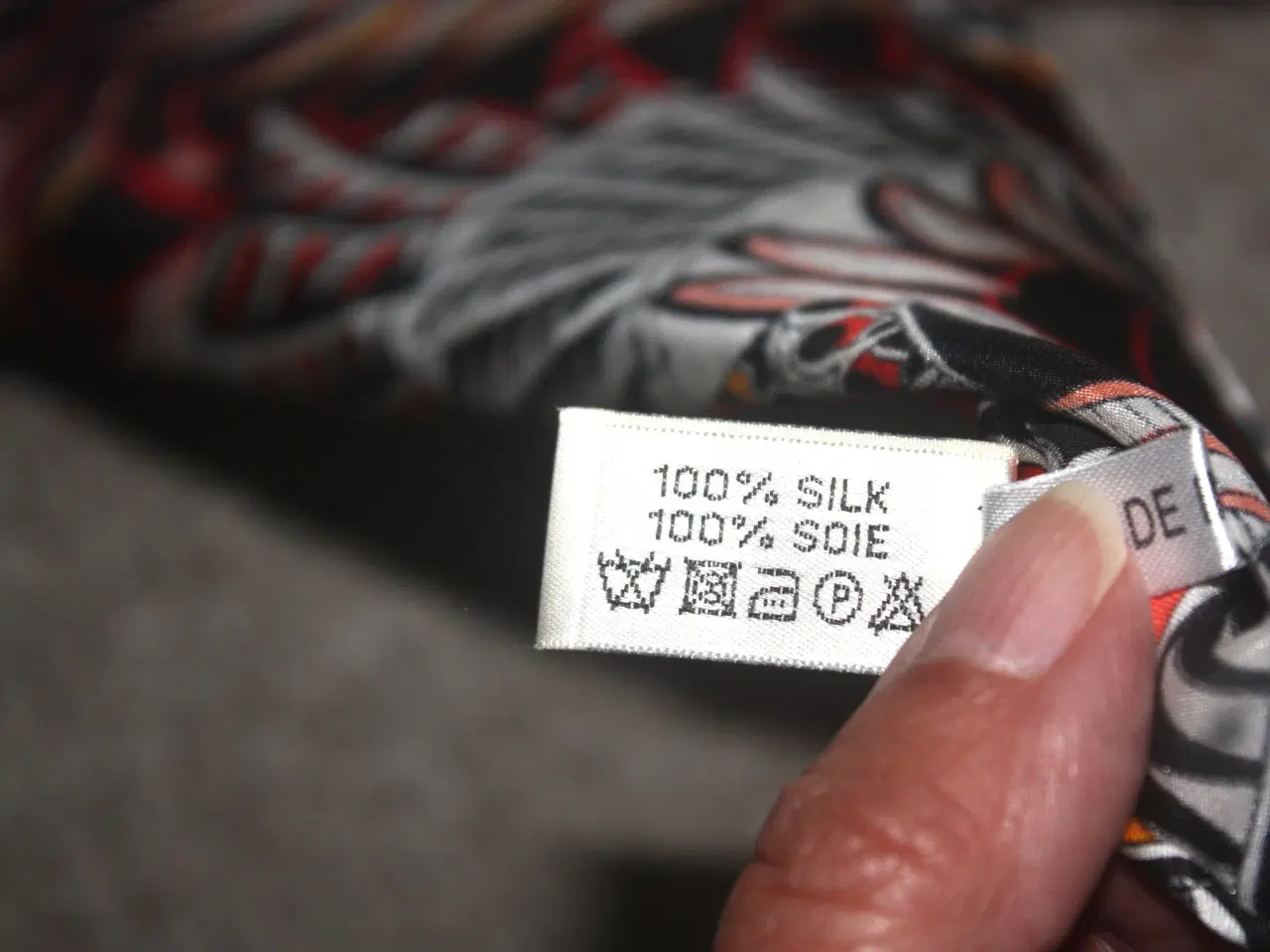 Billede 6 - Charlotte Sparre vintage silke tørklæde