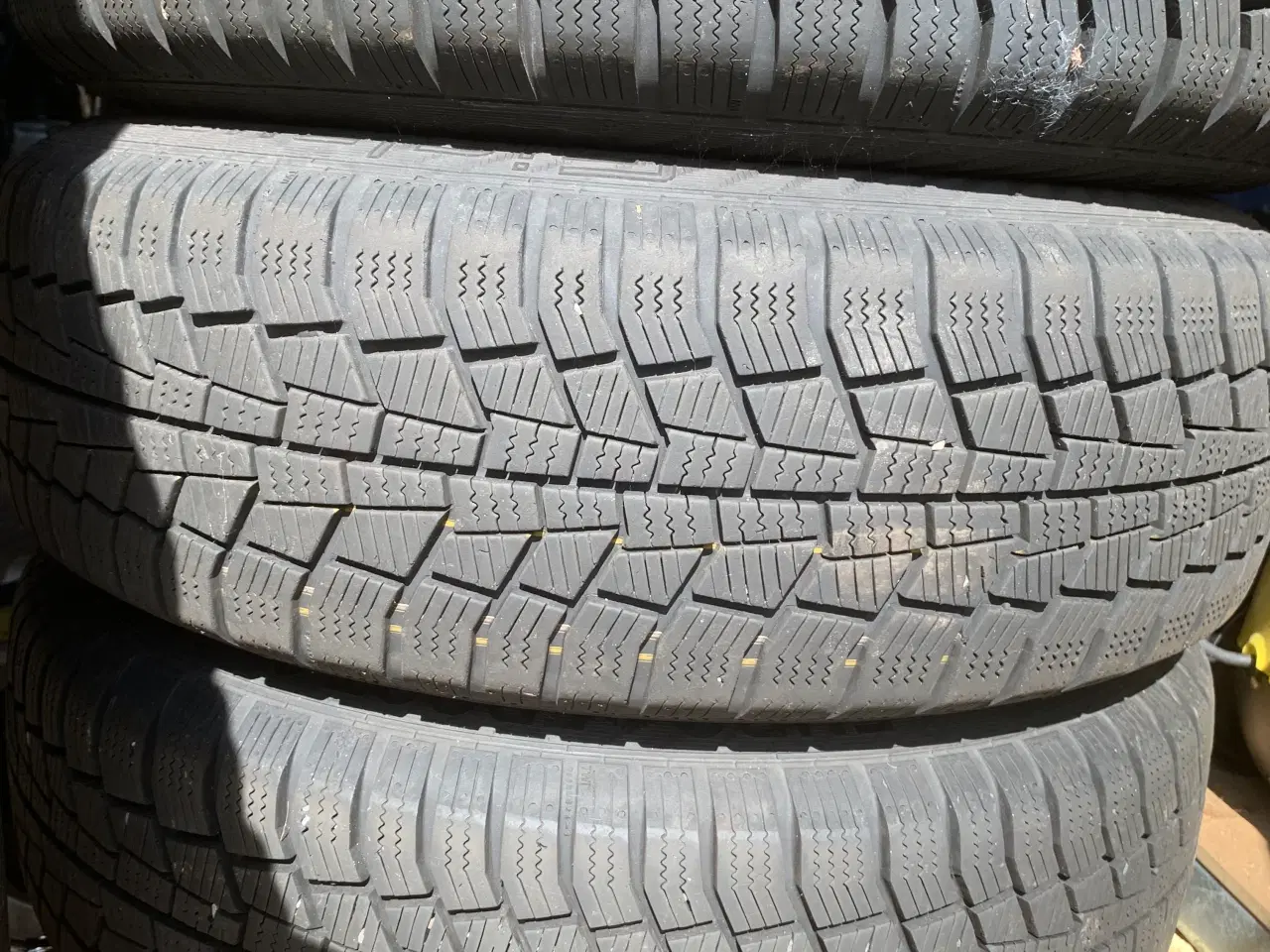 Billede 4 - Vinterdæk på stål fælge til Toyota Yaris. 