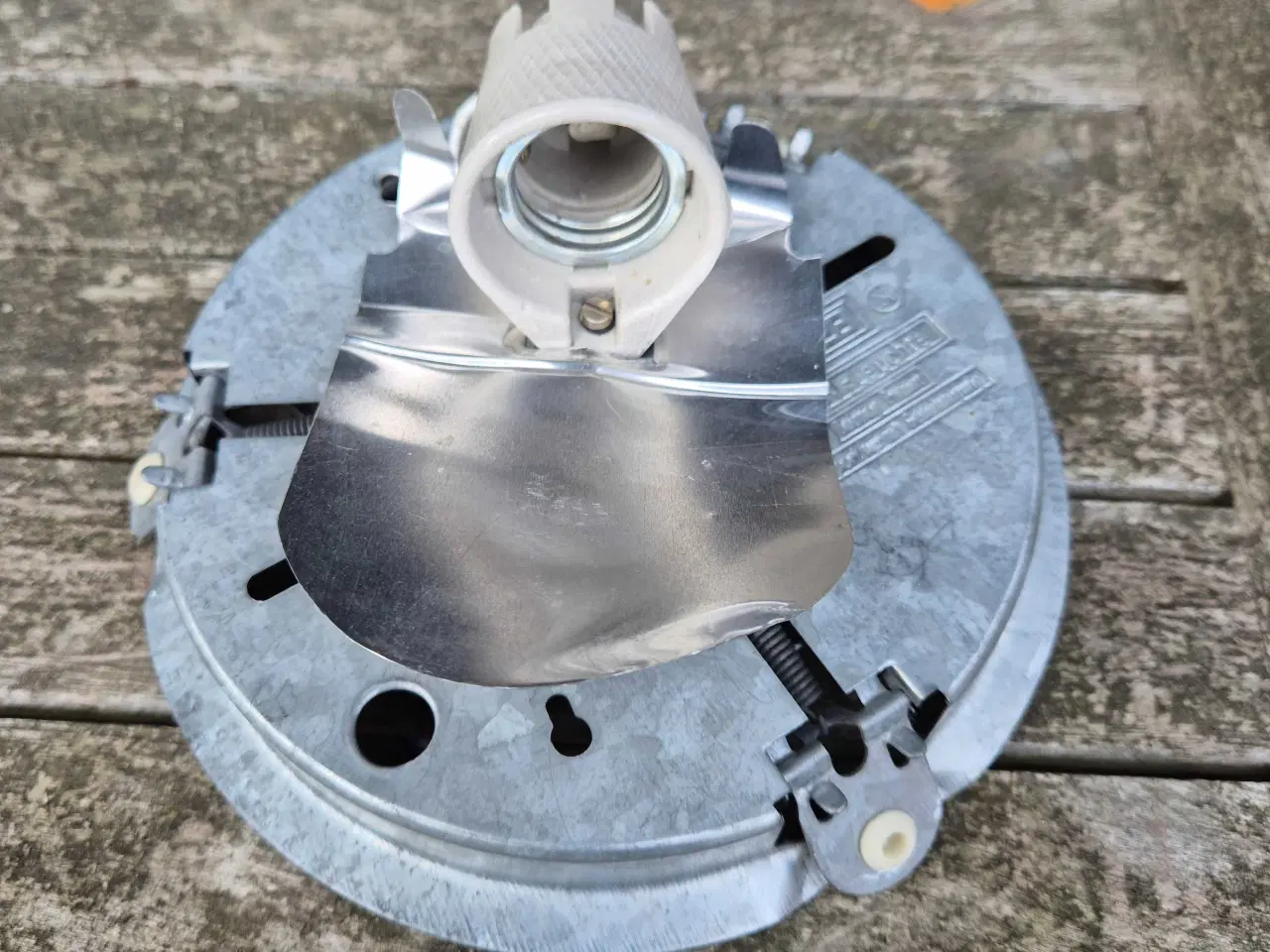 Billede 14 - Smuk plafond med buet glasskærm