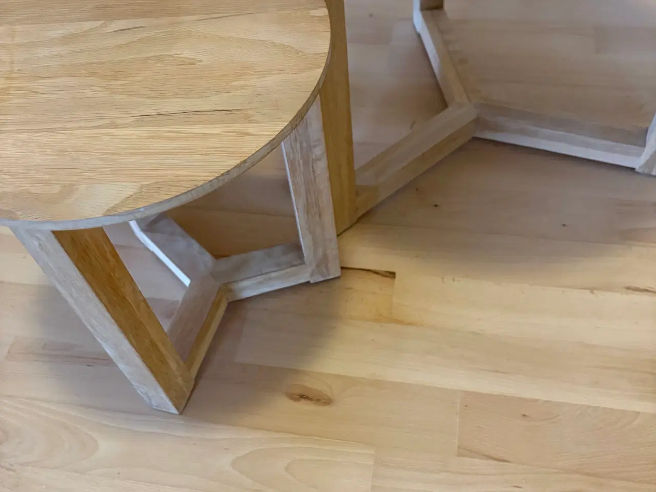 Billede 2 - 3 små bordet i eg