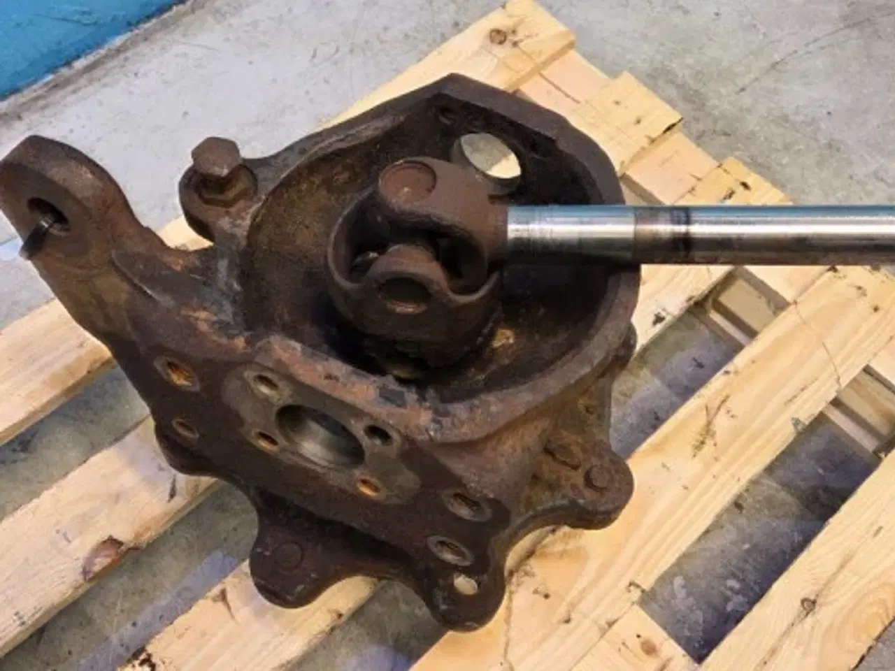 Billede 6 - New Holland LB 110 B Hjulnav R. 85817698