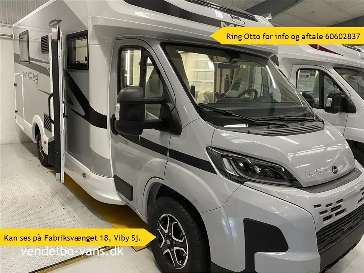 Billede 1 - 2025 - McLouis Mc4 381   Stor dobbeltseng i midten med adgang fra begge sider