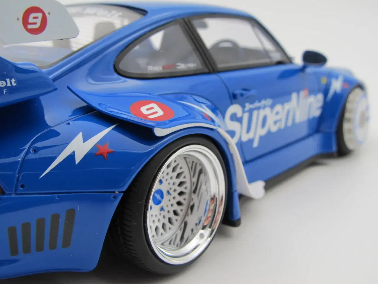 Billede 6 - 2019 Porsche 911 RWB SuperNine 993 - 1:18