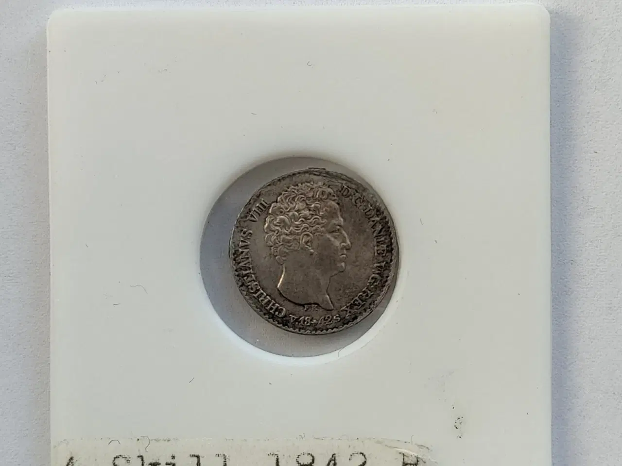 Billede 1 - 4 Rigsbankskilling 1842 - Dårlig stand
