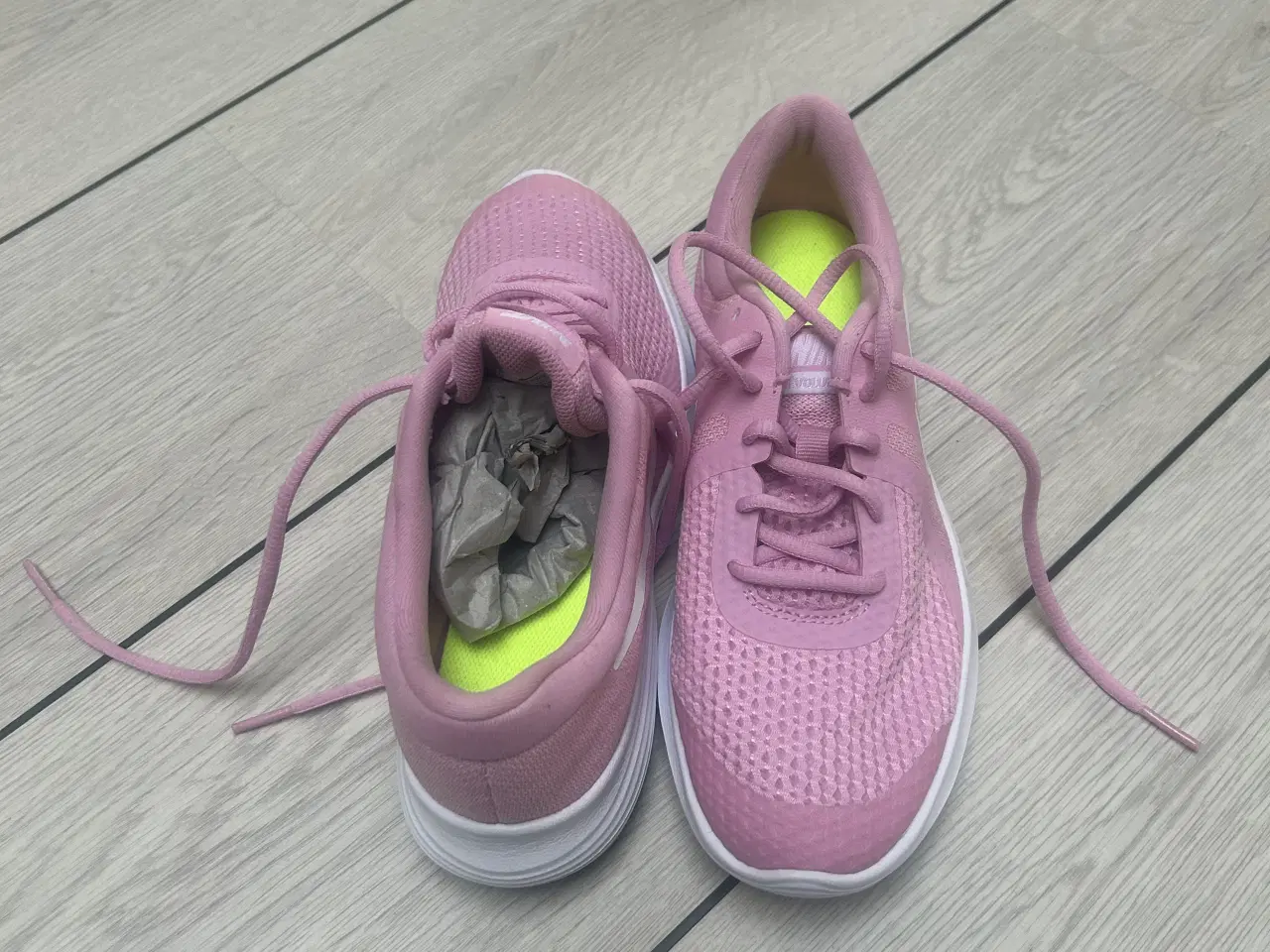 Billede 1 - NIKE REVOLUTION sko