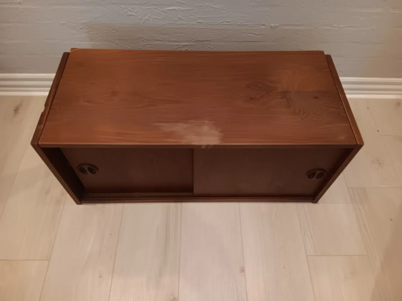 Billede 5 - Teak reolsystem m. ni hylder, et skab og en bladhy