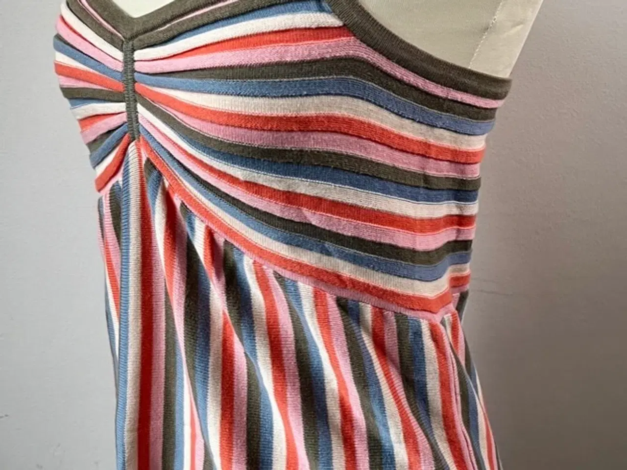 Billede 4 - Cacharel, stribet top, str 36