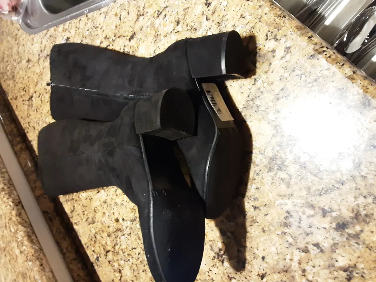 Billede 2 - Helt nye sorte Billi Bi  ruskindsstøvler