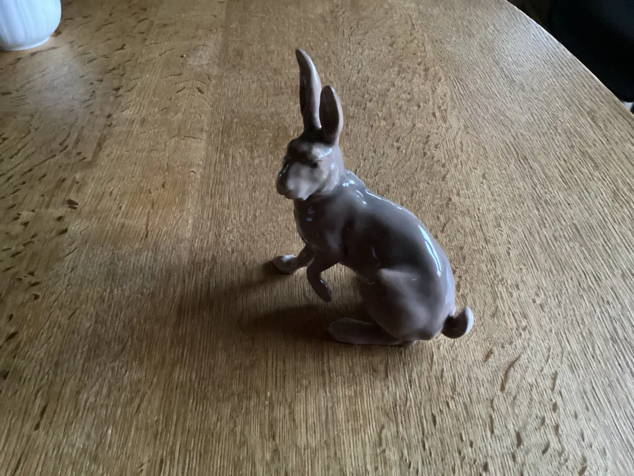 Billede 2 - BG Siddende Harer med lyttende ører