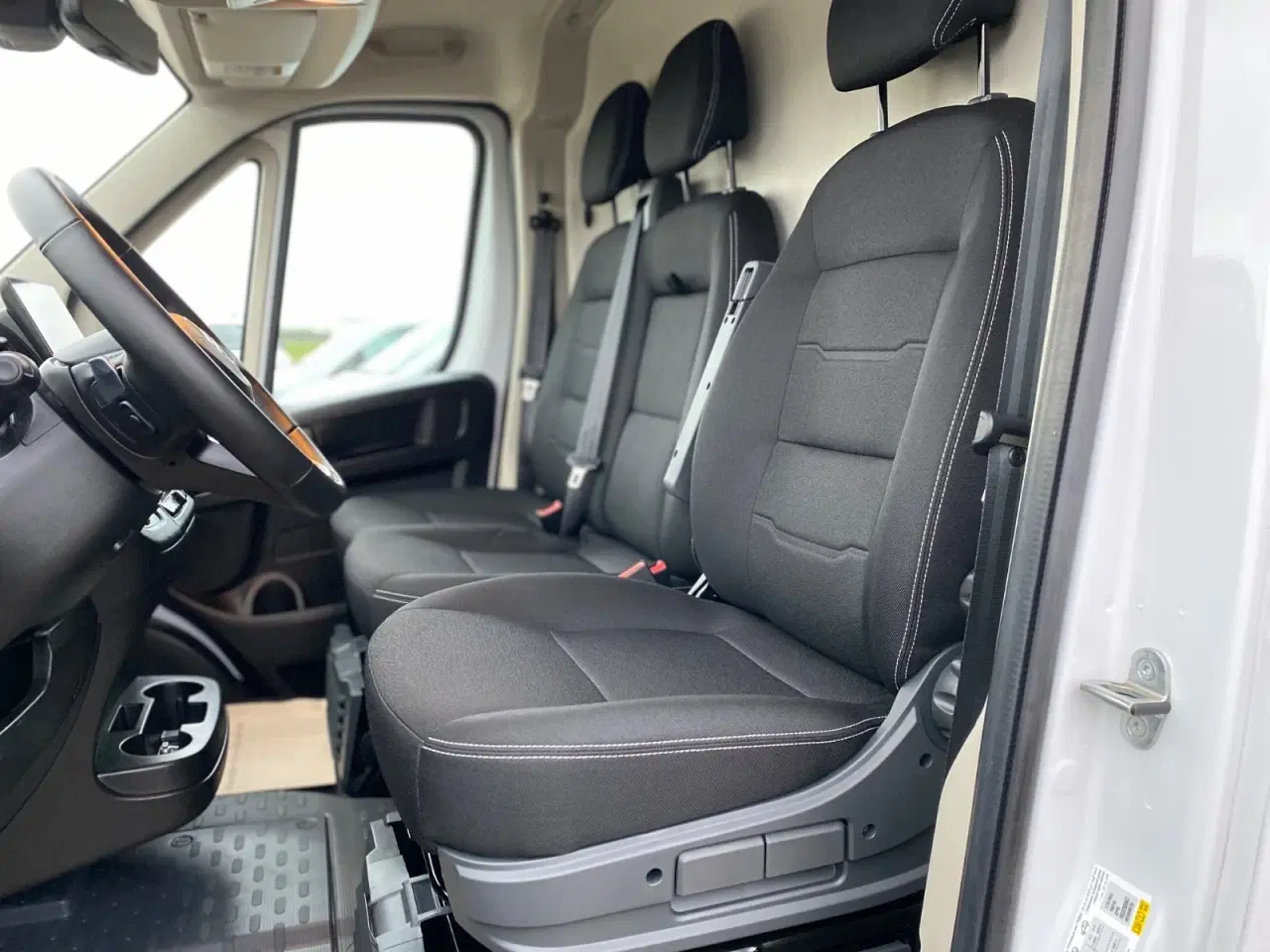 Billede 11 - Citroën ë-Jumper 35H 110 L3H2 MasterLine