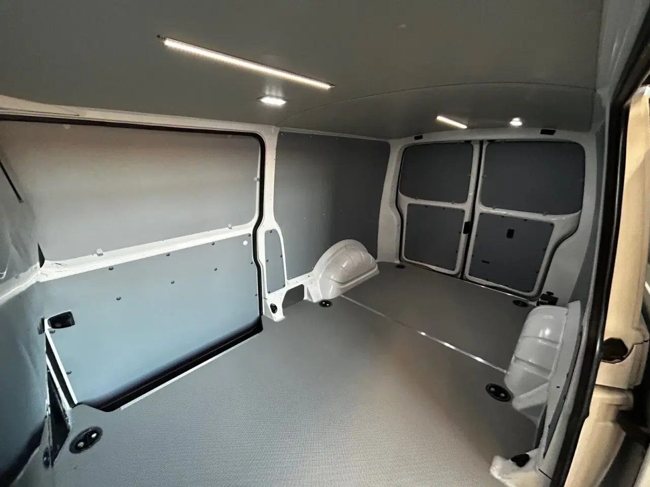 Billede 8 - VW Transporter 2,0 TDi 150 Kassevogn DSG lang