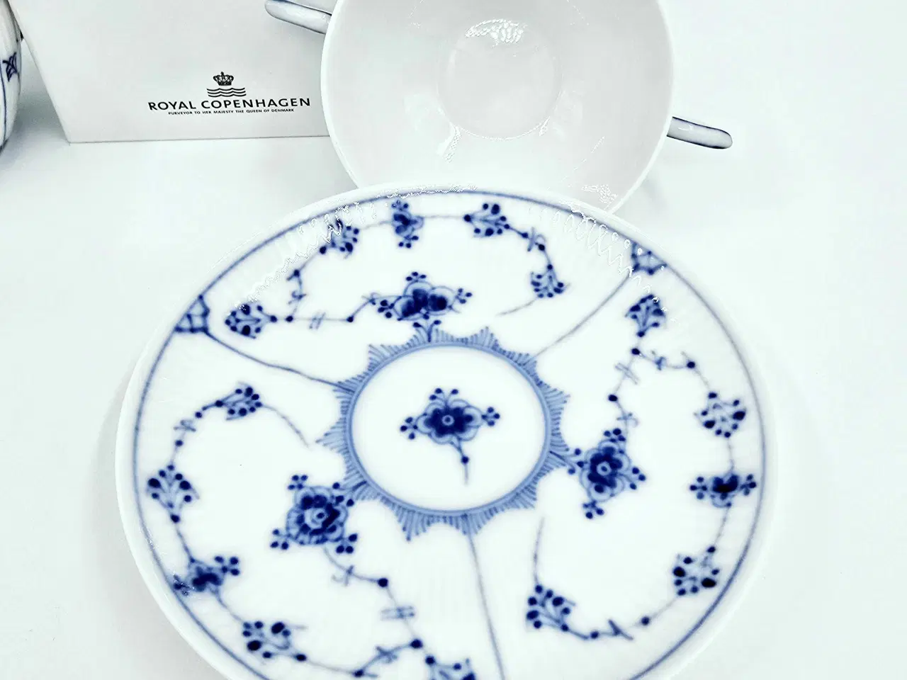 Billede 5 - Musselmalet Riflet Bouillonkop & Underkop 