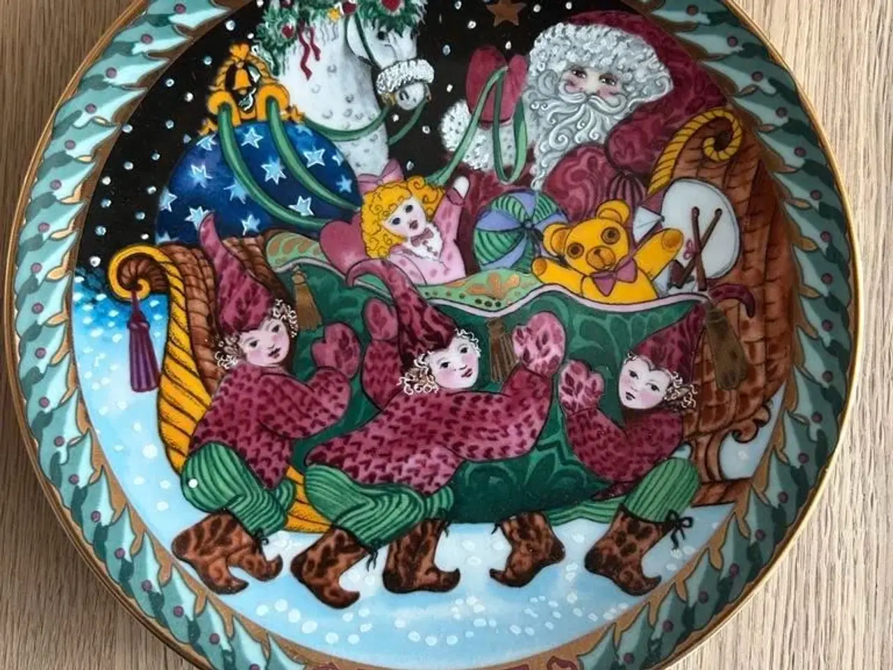 Billede 5 - 4 Bing & Grøndahl Santa Claus Collection platter