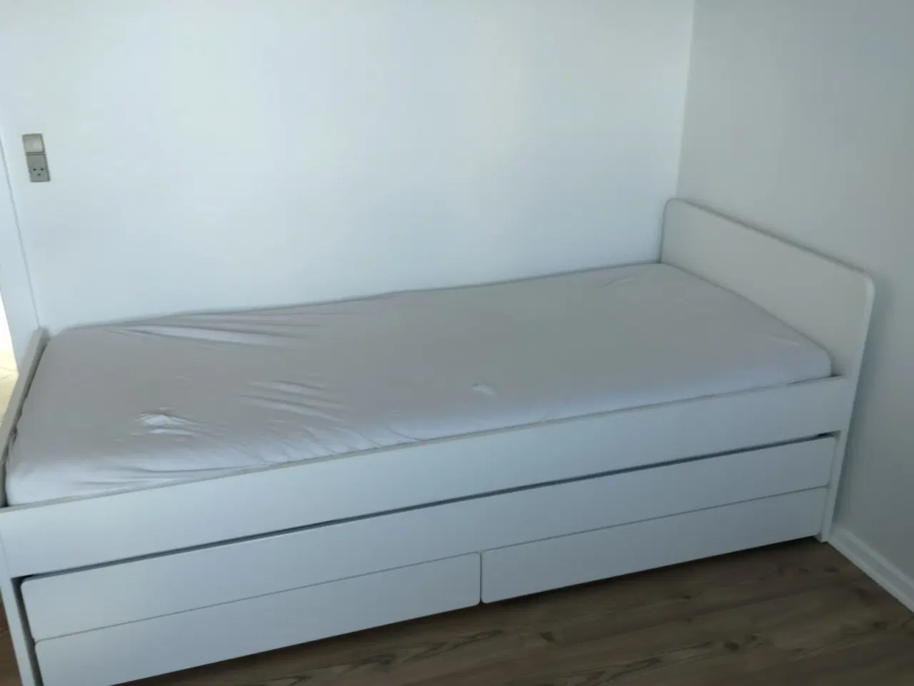 Billede 2 - Ikea SLÄKT udtræksseng