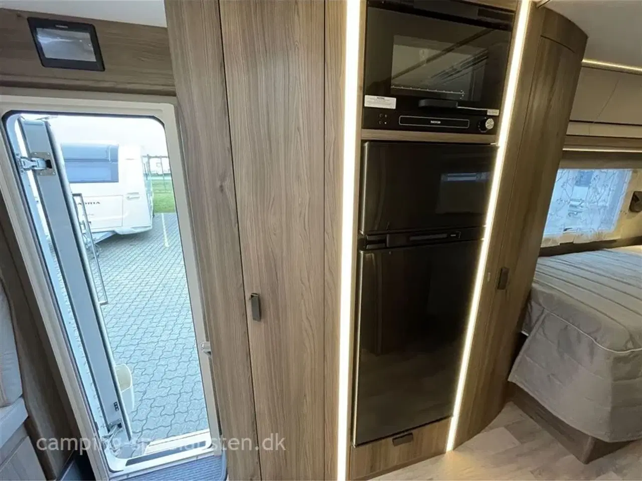 Billede 14 - 2025 - Kabe Imperial I 910 T   Kabe Imperial 910 T med ende badeværelse  model 2025 kan nu ses  hos Camping- Specialisten.dk