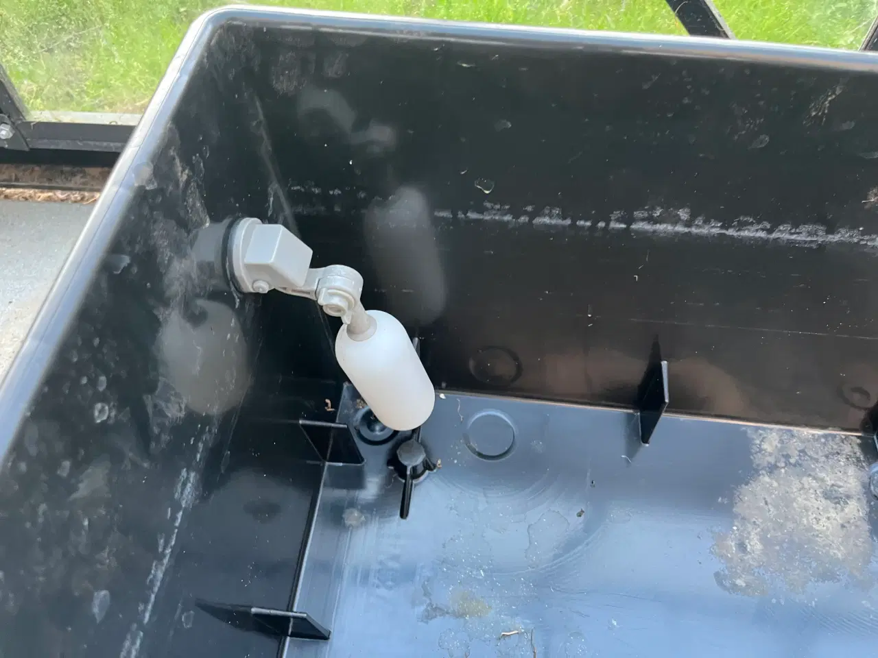 Billede 3 - 6 Homefarm plantekasser i sort plast