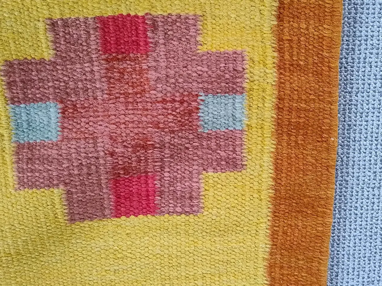 Billede 2 - Ægte Kelim tæppe i fede farver 140 x 200