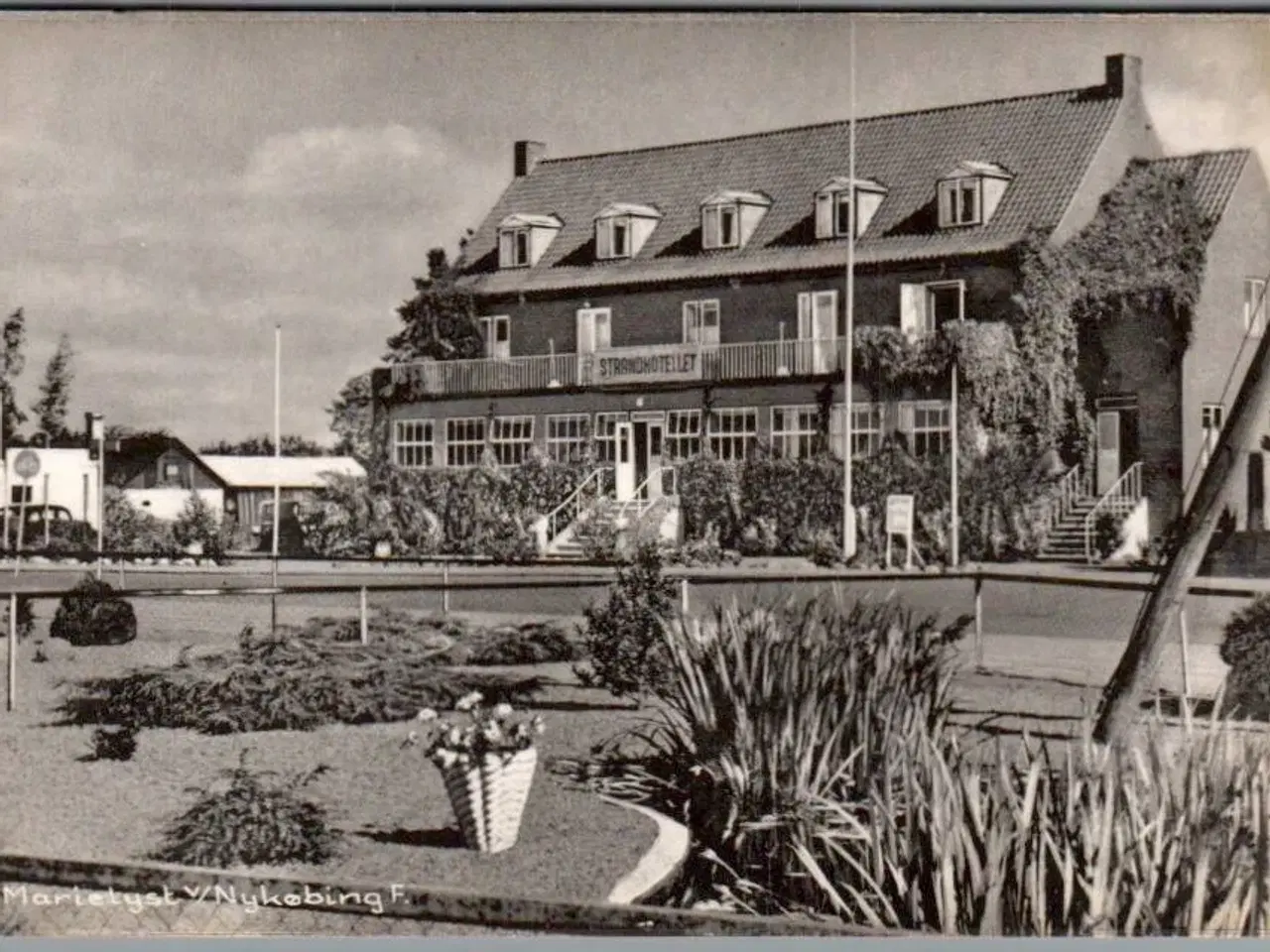 Billede 1 - Marielyst - v/ Nykøbing F - Postkort - Ubrugt