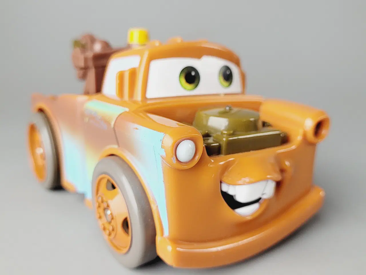 Billede 3 - ⭐️· Disney Pixar Cars - Mater / Bumle 2005 Mattel