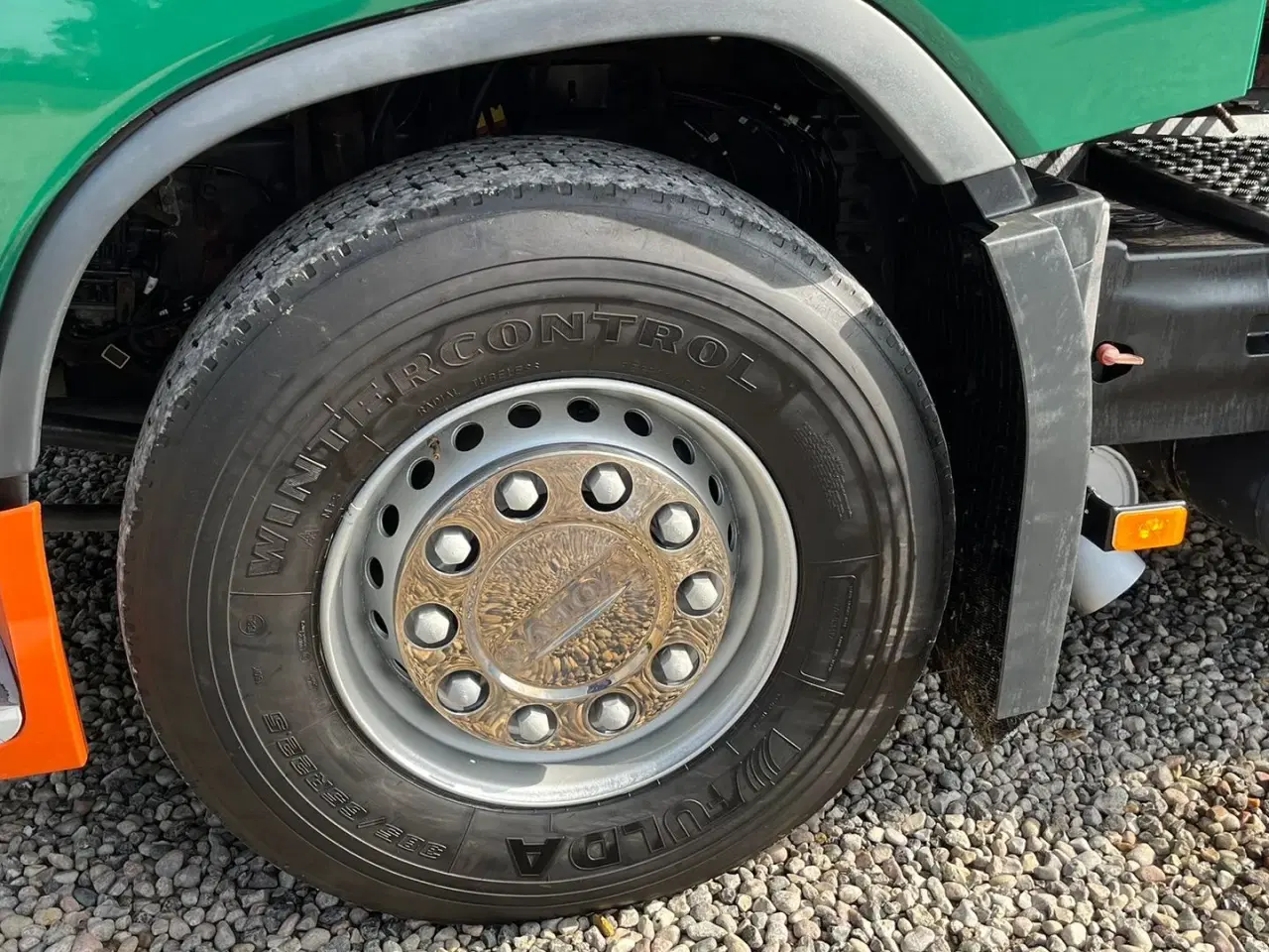 Billede 22 - Volvo FH 500 6x4 med tandemløft og aftagelig HMF 1150 kran+ 2 strengs hydraulik. Evt udlejning, ring og forhør