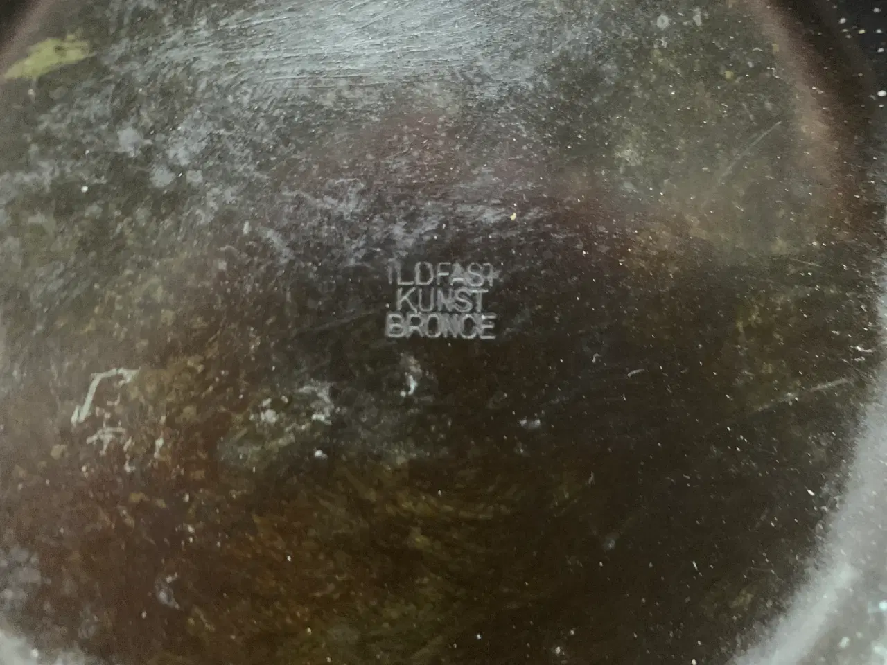 Billede 3 - Lysestage og krus i kunstbronze