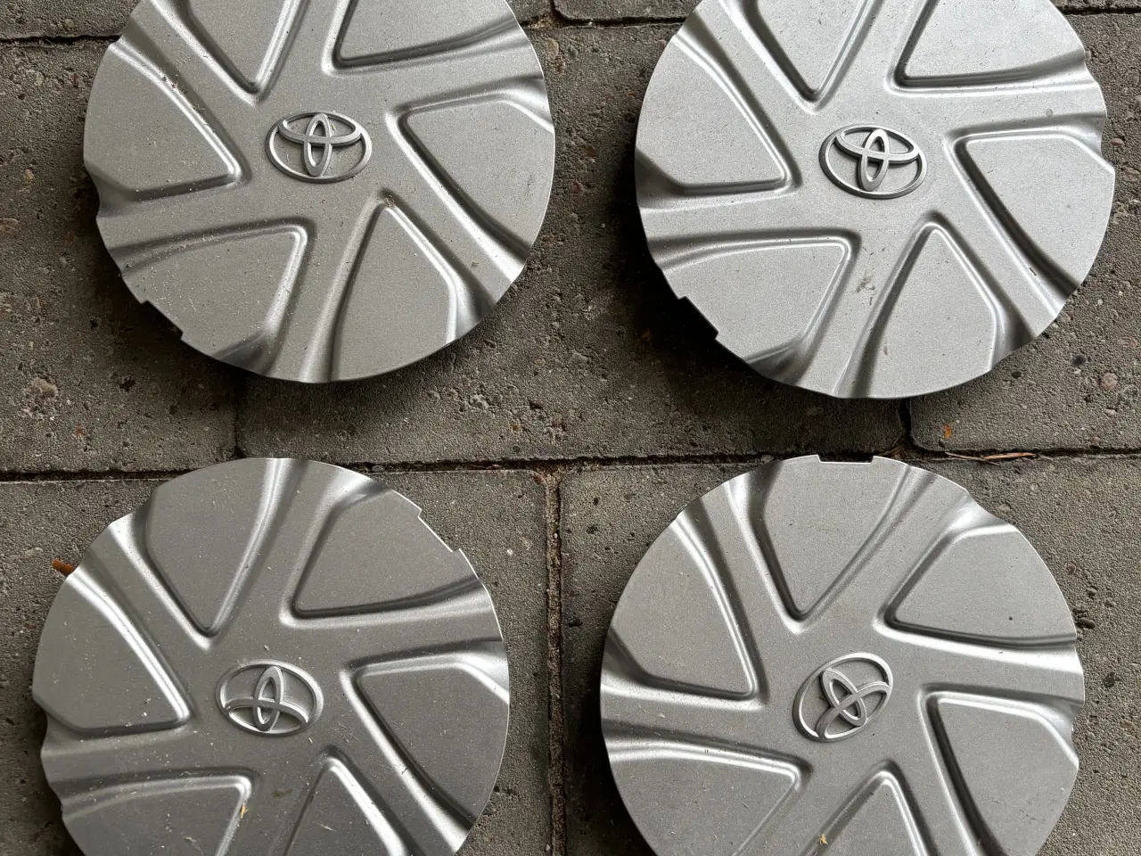 Billede 2 - Hjulbolte til Toyota Aygo mm.