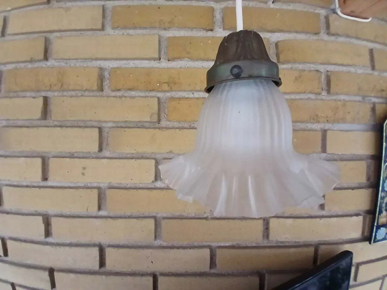 Billede 2 - Gammel hvid lampe