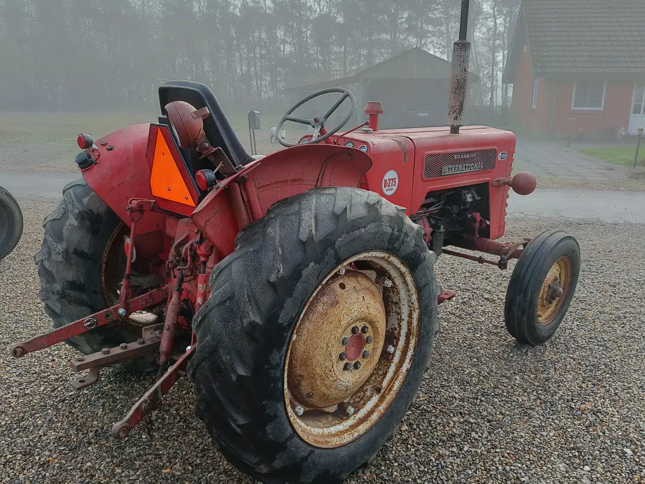 Billede 5 - IH. 275  Traktor