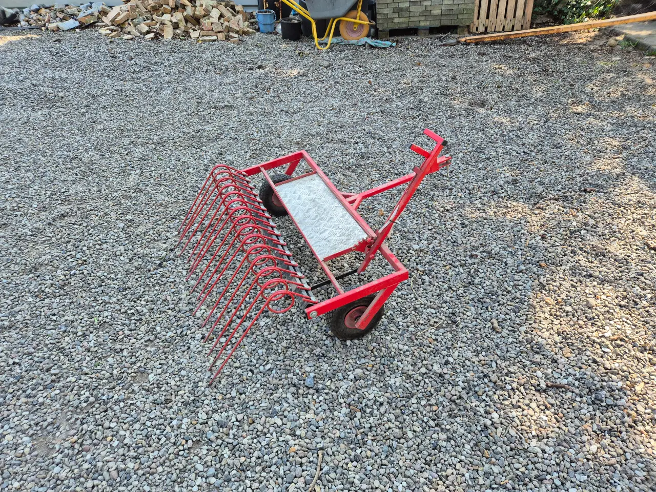 Billede 1 - Gårdspladsrive
