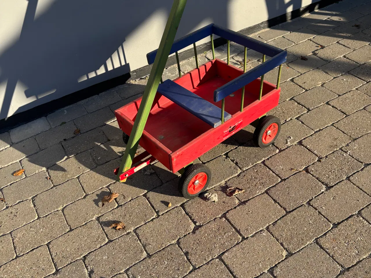 Billede 1 - Julle’s Trækvogn i Farverne Rød/Blå/Grøn