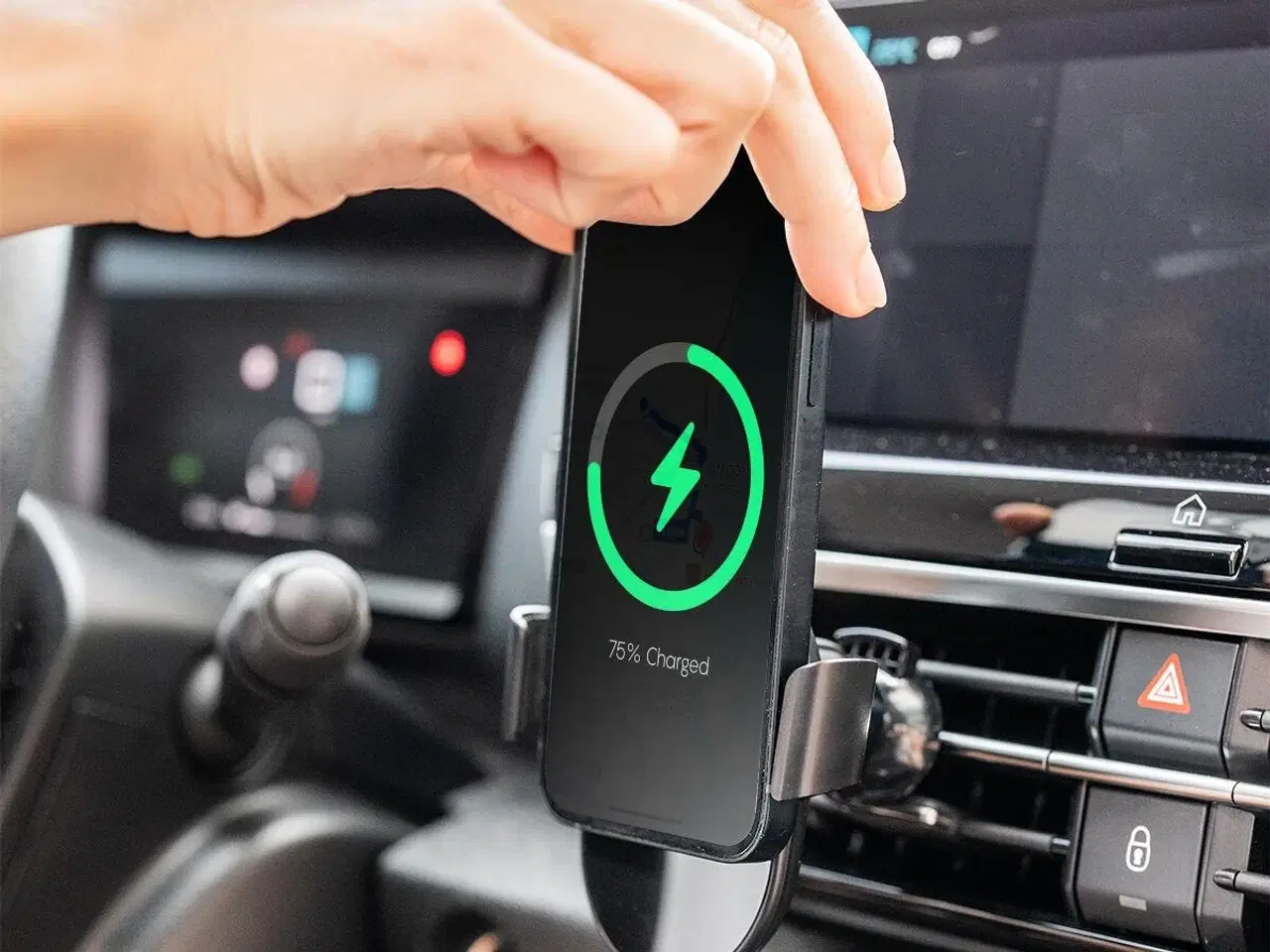 Billede 1 - Trådløs biloplader med holder 15 W - Chakar