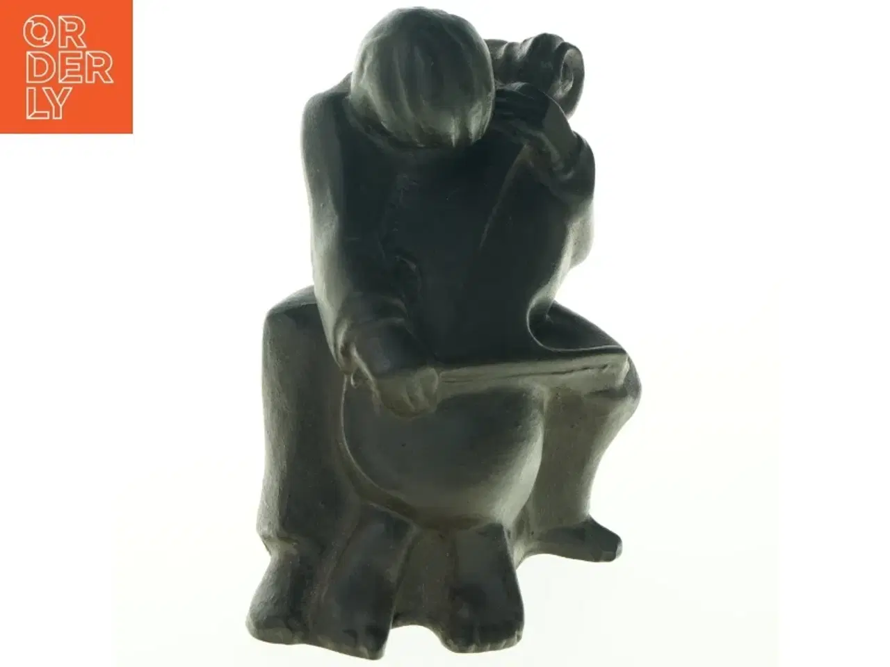 Billede 7 - Skulptur af siddende figur (str. H. 18 cm. b. 13 cm)