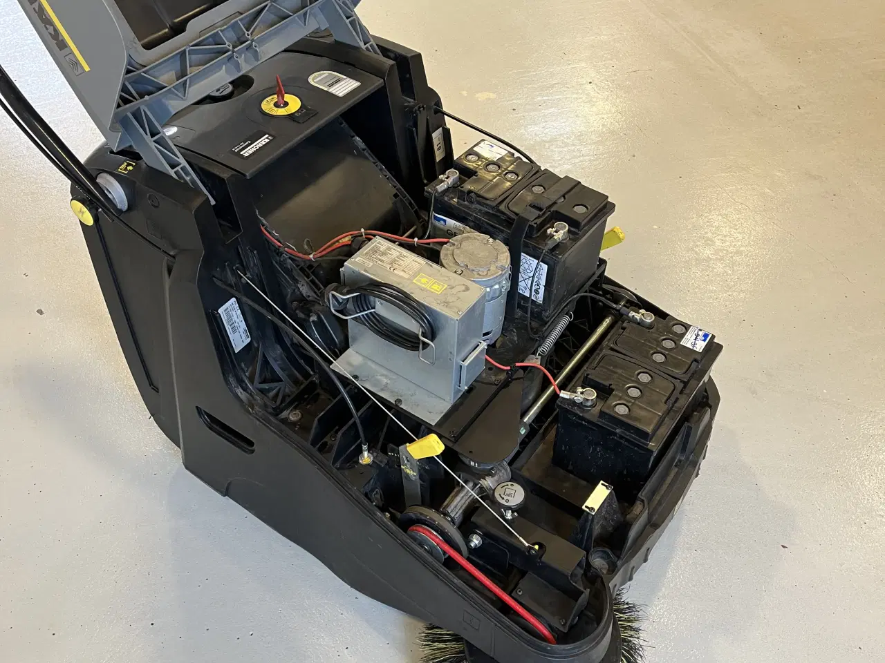 Billede 10 - Kärcher KM 75/40 W  fejemaskine. 