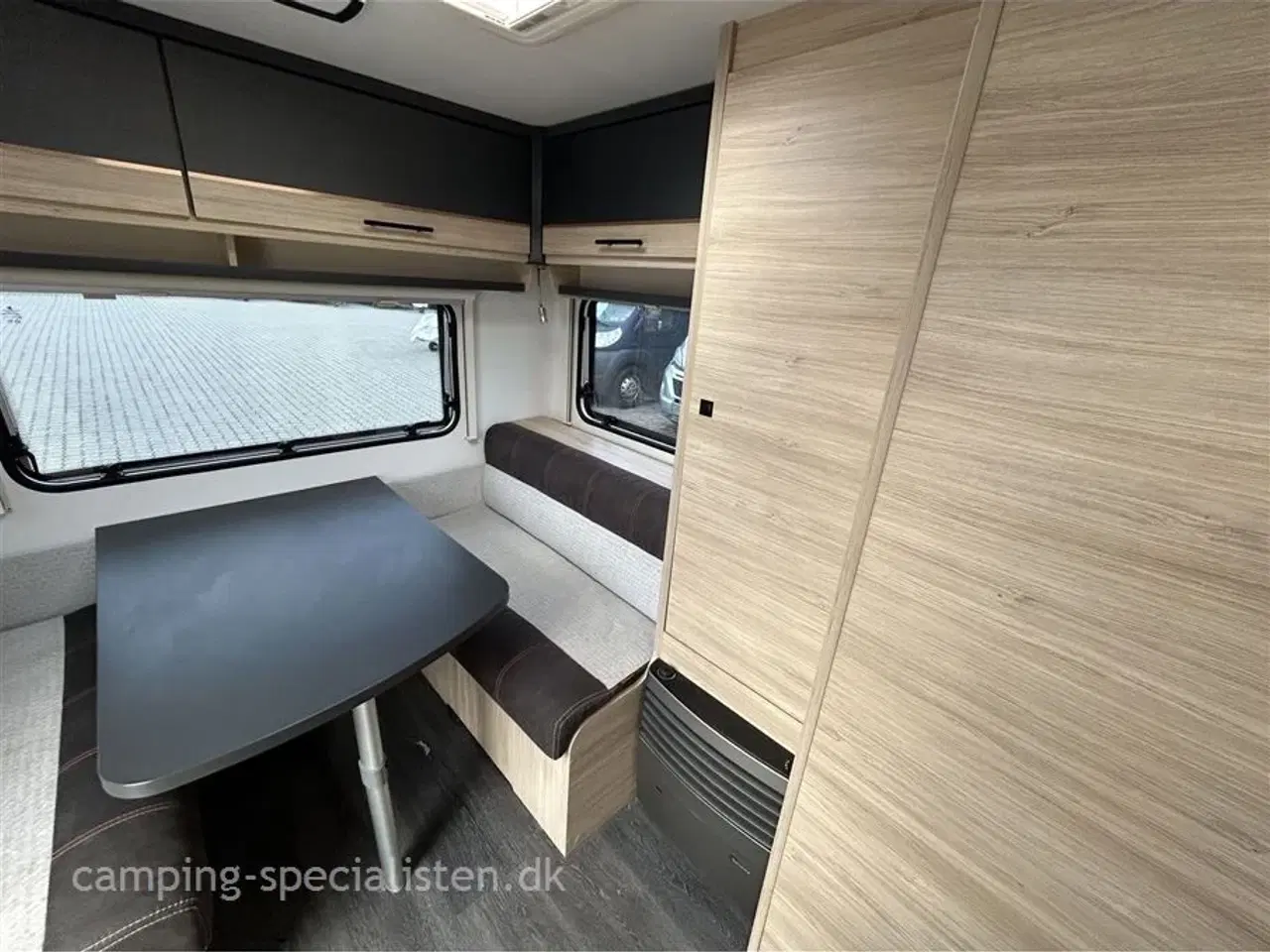 Billede 2 - 2023 - Caravelair Antares Titanium 470   Caravelair Antares 470 model 2023  kan nu ses hos Camping-Specialisten.dk
