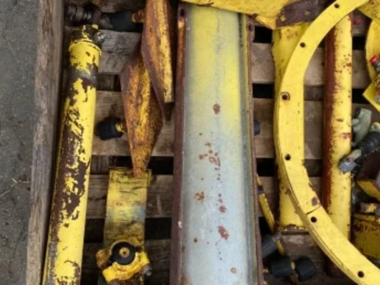 Billede 17 - New Holland 8080 Dele til Export