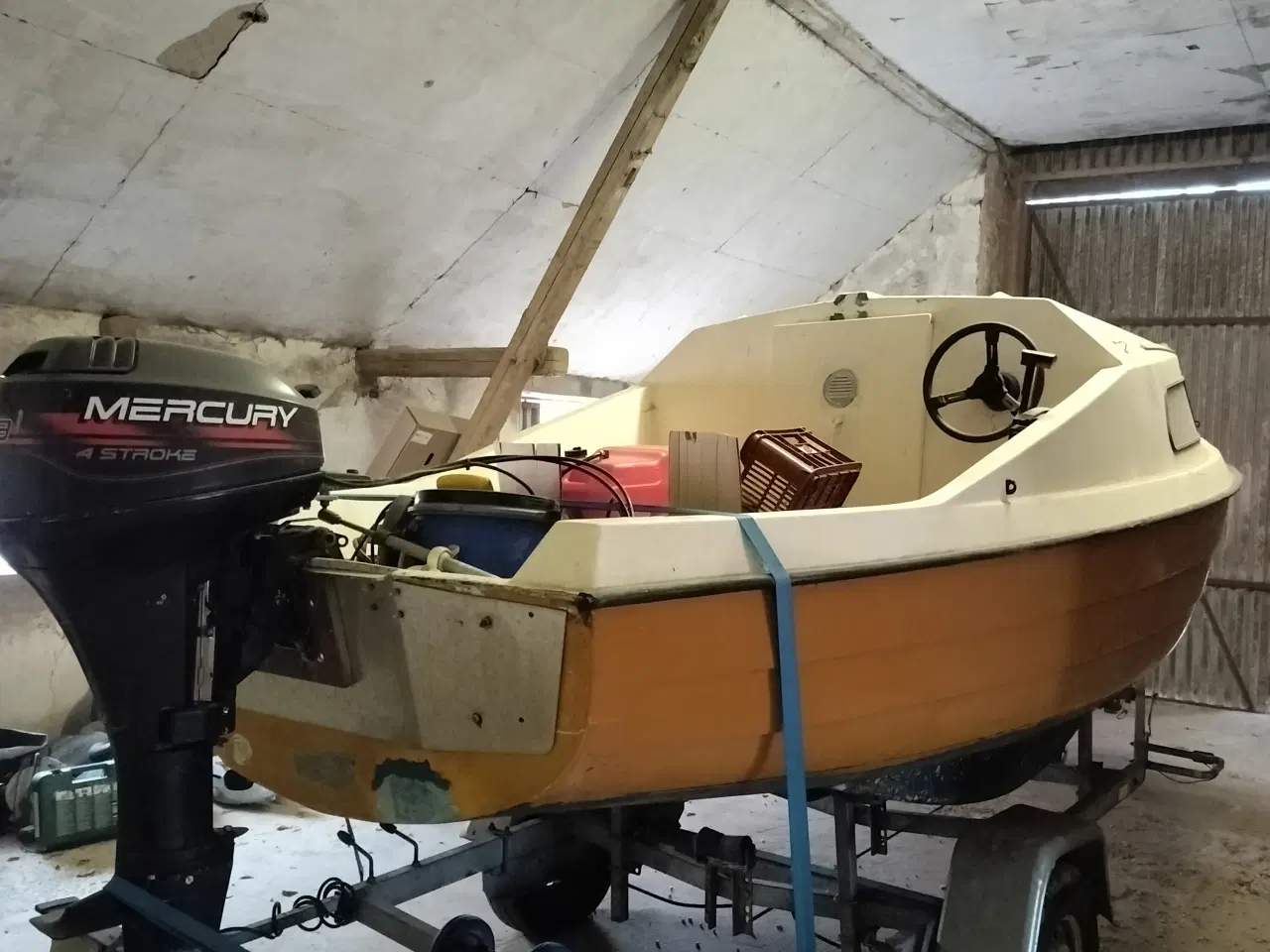 Billede 2 - Kabinebåd med trailer