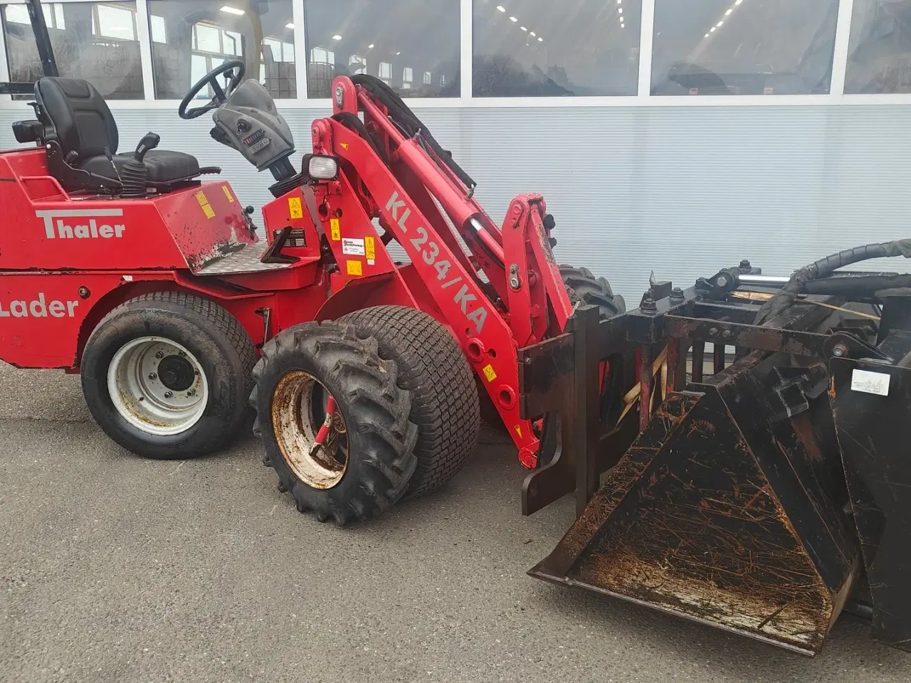 Billede 1 - Thaler KL 234/ Ka Skovl, pallegafler, siloklo medfølger