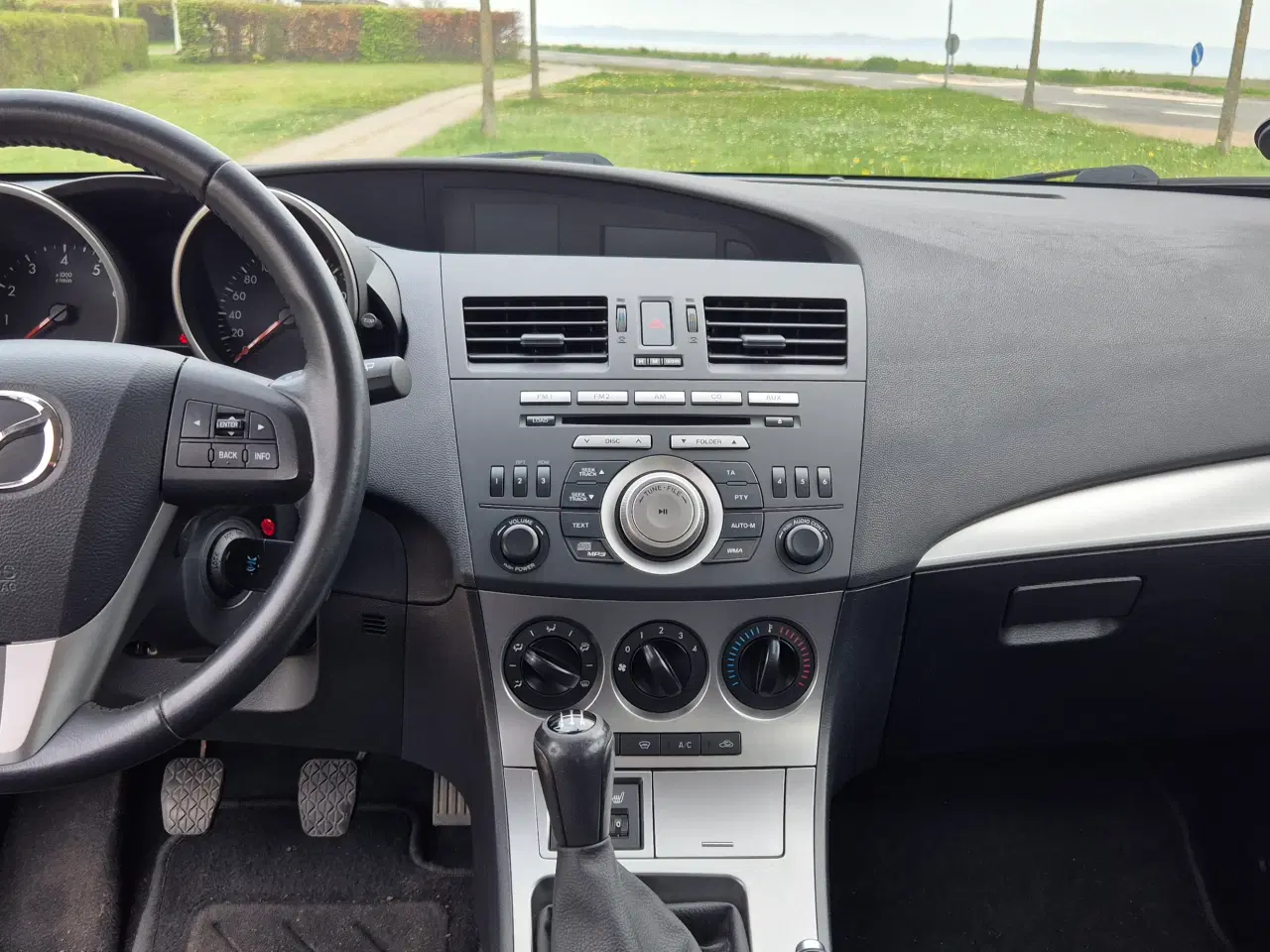 Billede 8 - Mazda 3 benzin, lav km