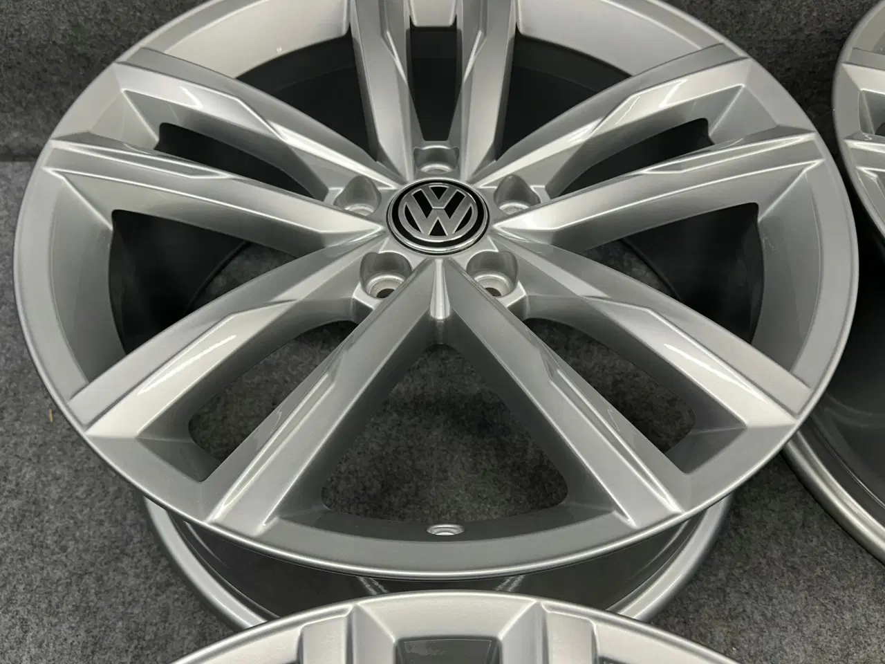 Billede 6 - VW PASSAT B8 3G 3G0 DARTFORD 18 8.0" x 18" 5x112