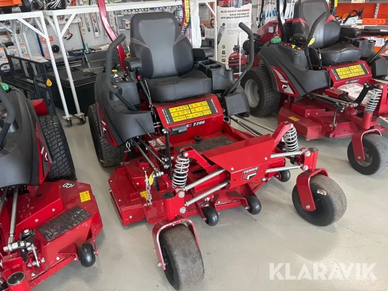 Billede 2 - Zeroturn plæneklipper Ferris ISX 2200