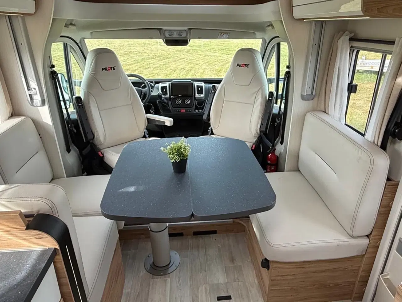 Billede 19 - Pilote P 746 FGJ Évidence