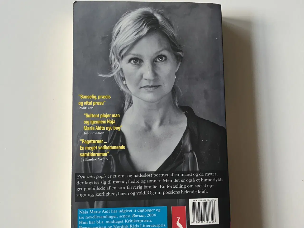 Billede 2 - Sten, saks, papir. Af Naja Marie Aidt