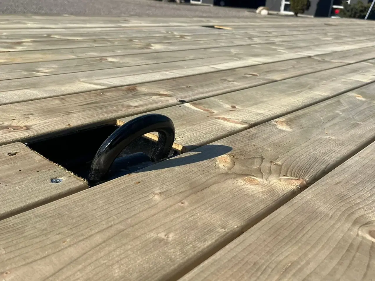 Billede 16 - Tyrone 27TLL . Affjedret træk og affjedret aksler. Med hydrauliske ramper og værktøjskasse