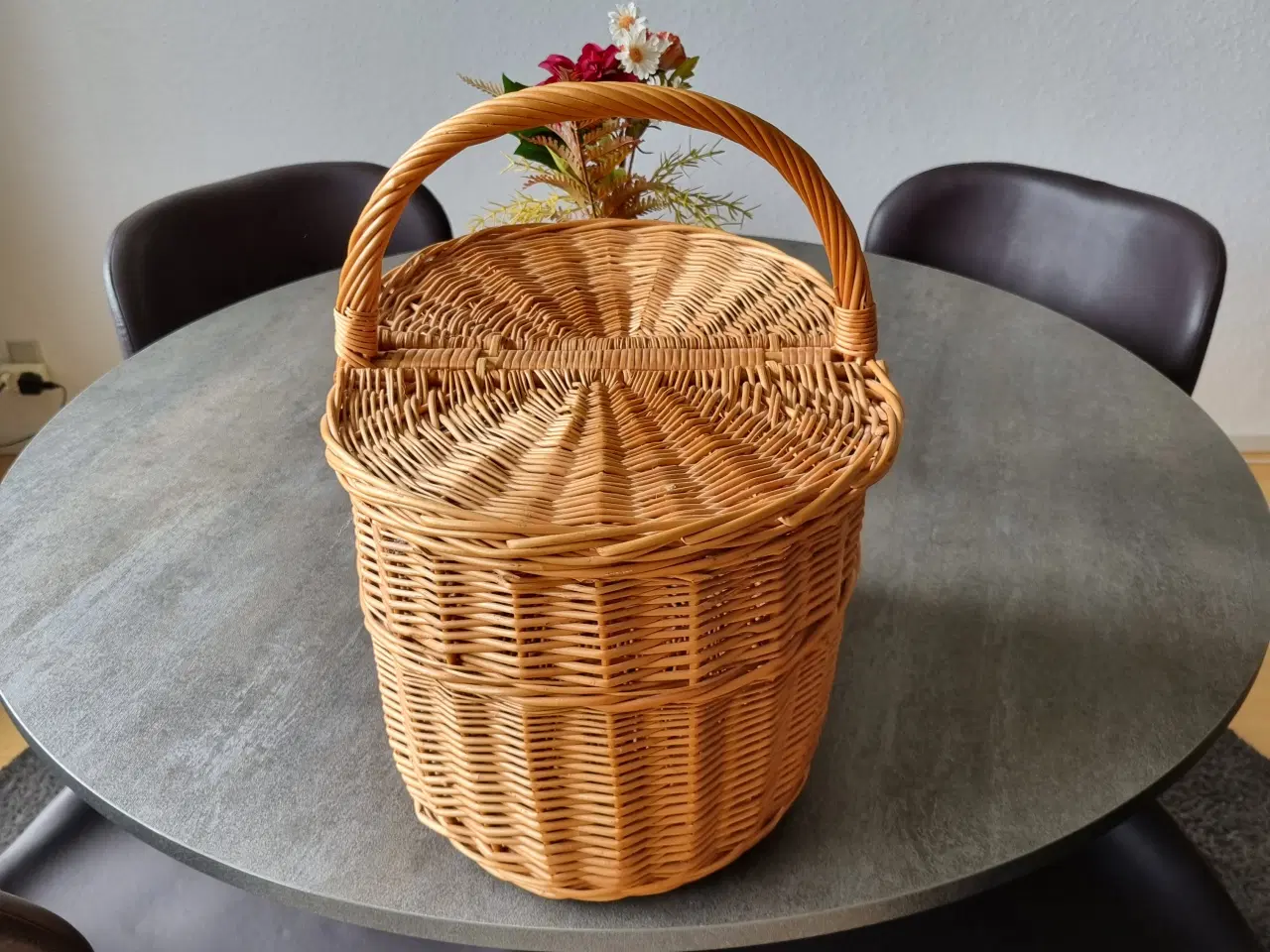 Billede 2 - Picnic kurv med låg