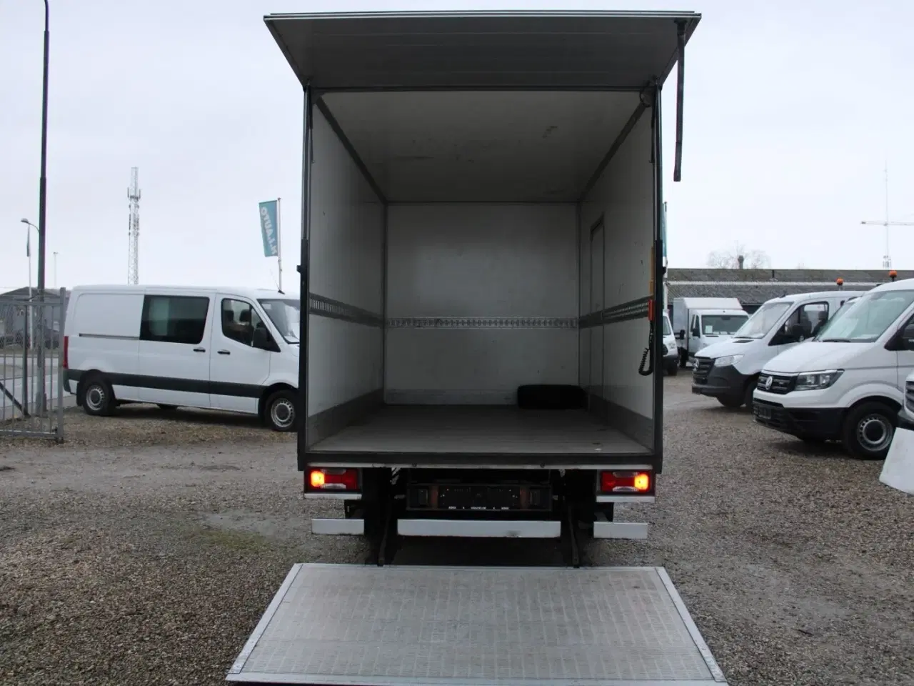 Billede 11 - Iveco Daily 2,3 35S16 Alukasse m/lift AG8