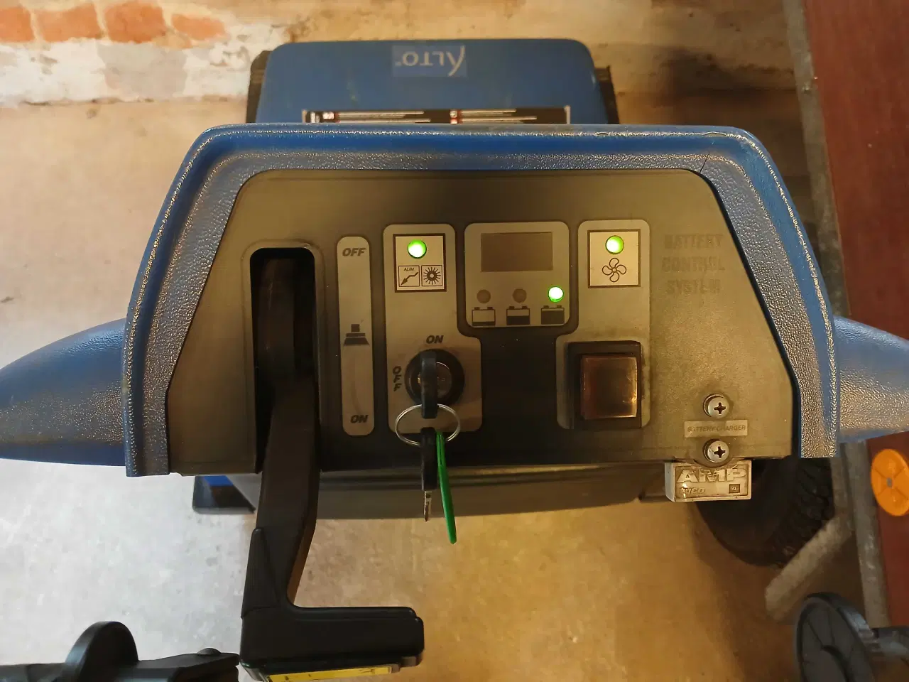 Billede 5 - Nilfisk-alto kc500et fejemaskine